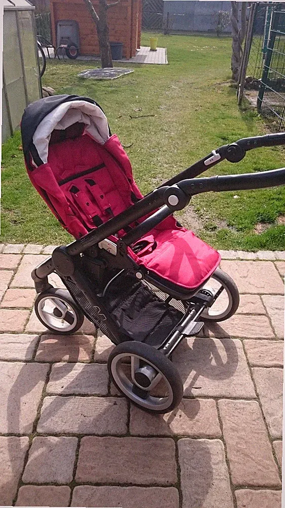 Mutsy Evo Rot Kombikinderwagen & Sportwagen leicht & kompakt mit orig. Fußsack