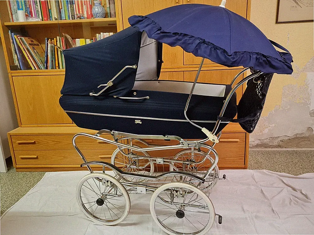 Nostalgie Gondelkinderwagen Peg 70er Retro Vintage marineblau