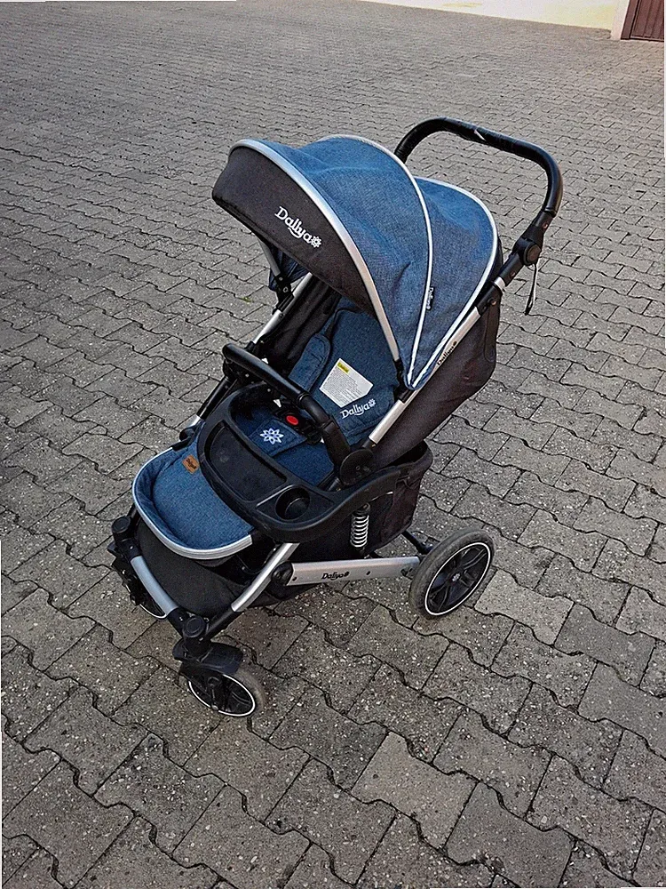 Robustes Kinderwagen-Set mit Zubehör