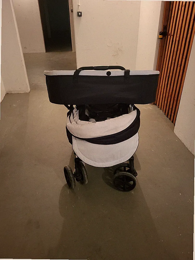 Schwarz