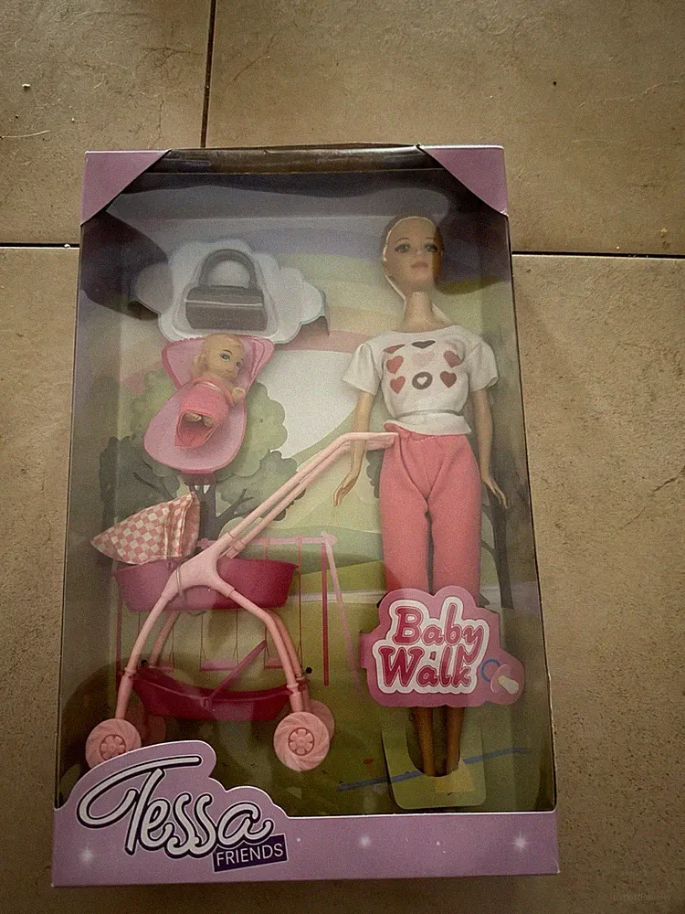 Tessa Friends Modepuppe Baby Walk Set mit Kinderwagen & Babypuppe