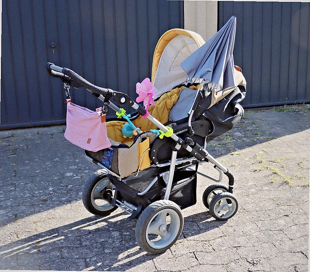 Teutonia Mistral Kombi Kinderwagen Buggy schwarz gelb