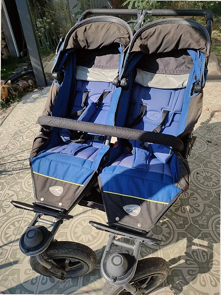 tfk Geschwister Kinderwagen Kombi + Sitz Blau mit Luftreifen inkl. Zubehör