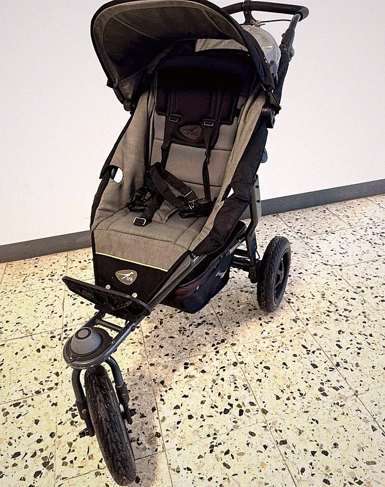 TFK Jogger Kinderwagen Einsitzer grau/schwarz faltbar mit Handbremse & Verdeck
