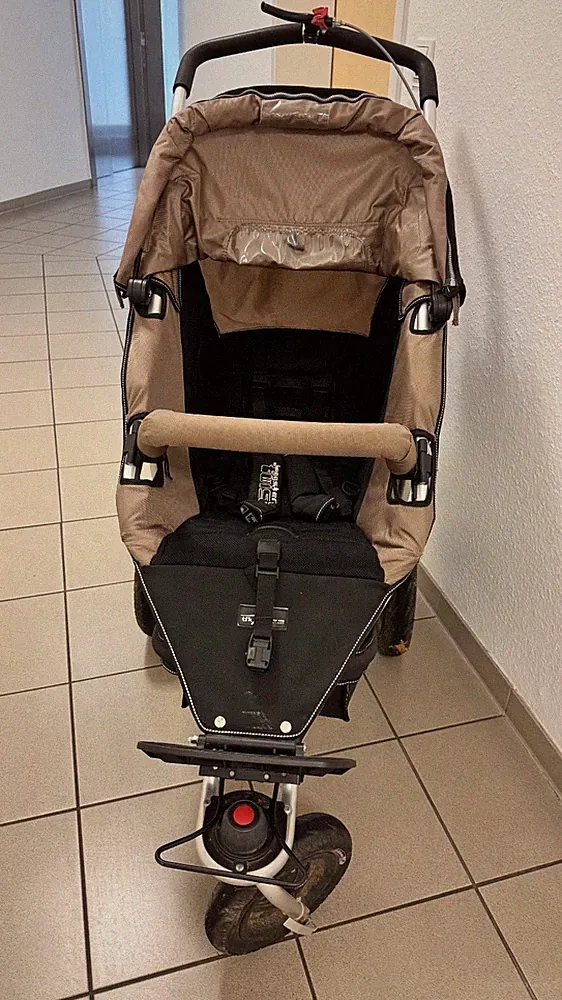 TFK Joggster Twist Kinderwagen mit Babywanne, Regenschutz, Mückengitter etc.