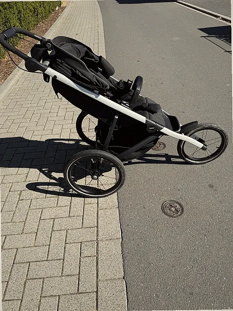 Thule Urban Glide 3 Jogger-Kinderwagen Schwarz