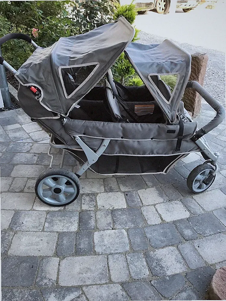 Viersitzer Kombikinderwagen
