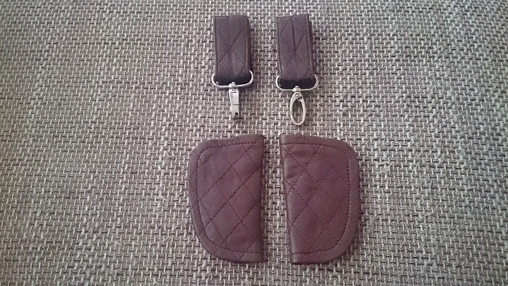 Universal Leder Gurtschoner Aufhänger Kinderwagen Buggy Babyschale