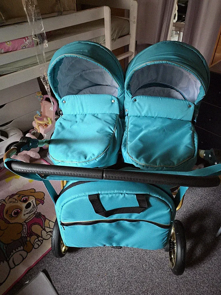 Verkaufe ein original Verpackten Zwillingswagen (Kein Geschwisterwagen)