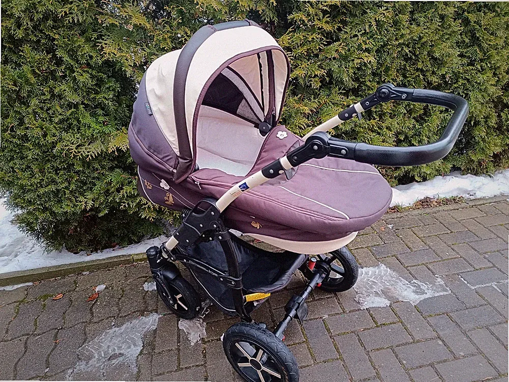 Verkaufe Kinderwagen von Prestige Babywanne und Buggyaufsatz. Farbe braun-beige