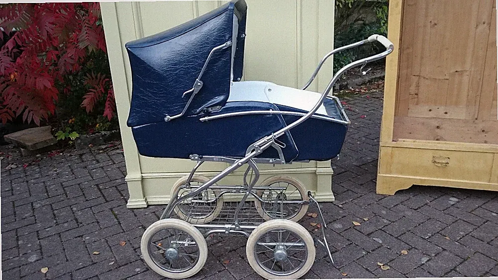 VINTAGE KOMBI KINDERWAGEN FEDERUNG NOSTALGIE 70er Jahre SPORTWAGEN blau